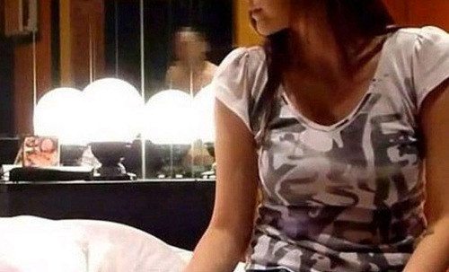 日韩丰满少妇无吗视频激情内射:14-19-27-31-38-47J：25,关于日韩丰满少妇的视频内容，探索激情与真实之间的边界