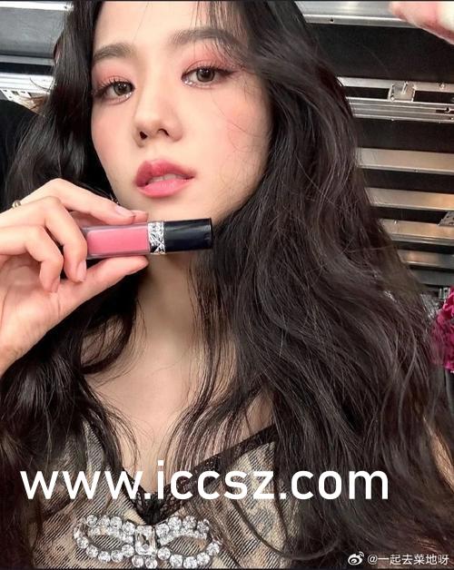 极品美女扒开粉嫩小泬18P:12-13-15-19-22-23M：29,极品美女扒开粉嫩小泬，探索美的多重境界