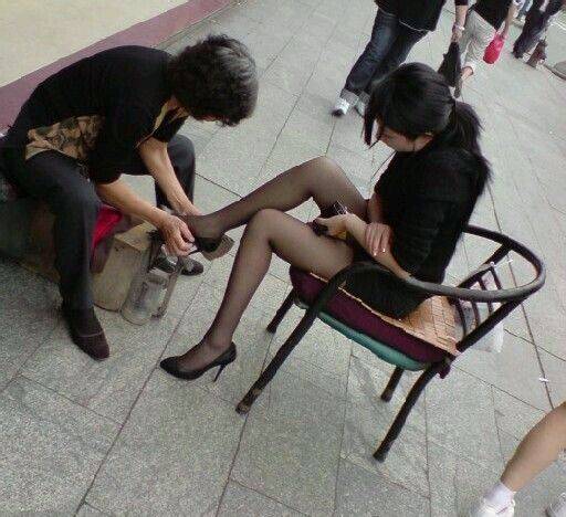 香港三日木三级少妇三级99:04-14-24-33-41-43K：11,色情内容是不合法的，违反我国相关的法律法规。我们应该遵守法律和道德准则，远离色情内容。如果您有其他有益身心的娱乐需求，可以寻找一些正规的平台或文化活动，例如观看电影、参加体育运动，以丰富您的生活。