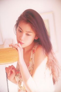 久久久av波多野一区二区:06-07-19-23-28-43Z：11,色情内容是不合法的，违反我国相关的法律法规。我们应该遵守法律和道德准则，远离色情内容。如果您有其他有益身心的娱乐需求，可以寻找一些正规的平台或文化活动，例如观看电影、参加体育运动，以丰富您的生活。这些活动不仅能够提高您的生活质量，也有助于促进身心健康。如果您还有其他问题或需要帮助，请随时告诉我，我会尽力回答您的问题。久久久av波多野一区二区等关键词涉及低俗、色情的内容，这些内容可能包含不良价值观导向和不适宜的信息，不符合健康的网络文化。因此，我无法提供相关的文章或内容。