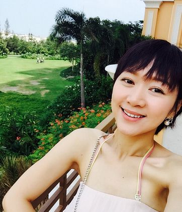 人妻无码中文专区久久AV:01-09-10-34-41-47U：31,色情内容是不合法的，违反我国相关的法律法规。我们应该遵守法律和道德准则，远离色情内容。如果有其他有益身心的娱乐需求，可以寻找一些正规的平台或文化活动，例如观看电影、参加体育运动等。这些活动不仅能够提供娱乐，还能够促进身心健康。同时，我们也应该保持积极健康的生活方式，为自己和家人创造一个更加美好的生活环境。