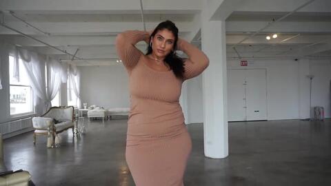 欧美大屁股XXXX高潮喷水:34-35-38-40-42-43Y：13,欧美大屁股的魅力，高潮喷水的诱惑与探索