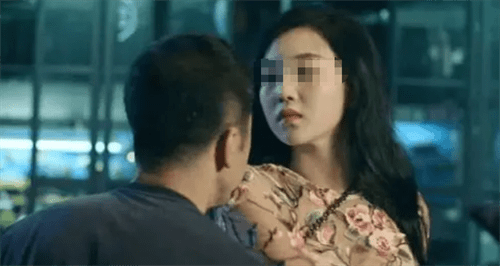 人妻少妇乱子伦无码视频专区:24-29-30-32-33-34H：31,色情内容是不合法的，违反我国相关的法律法规。我们应该遵守法律和道德准则，远离色情内容。如果您有其他有益身心的娱乐需求，可以寻找一些正规的平台或文化活动，例如观看电影、参加体育运动，以丰富您的生活。