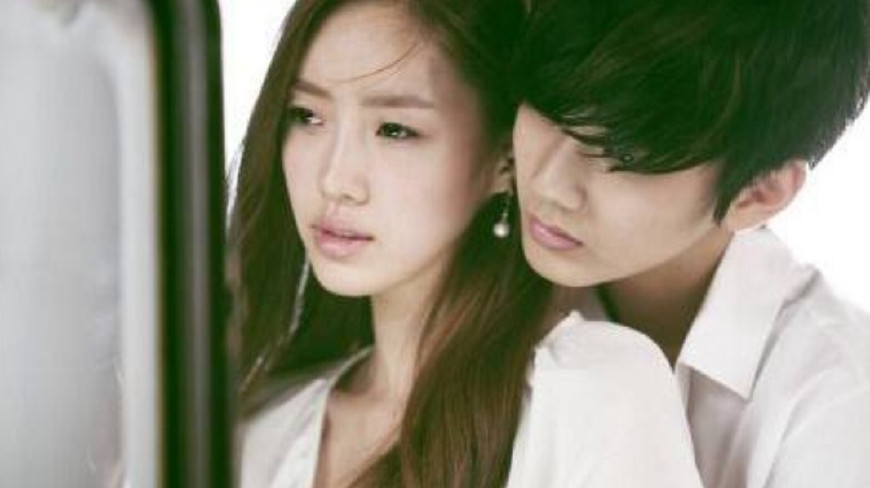 男人用嘴添女人私密视频:09-24-25-29-38-44K：44,关于男人用嘴添女人私密视频的思考与探讨，一种复杂的社会现象