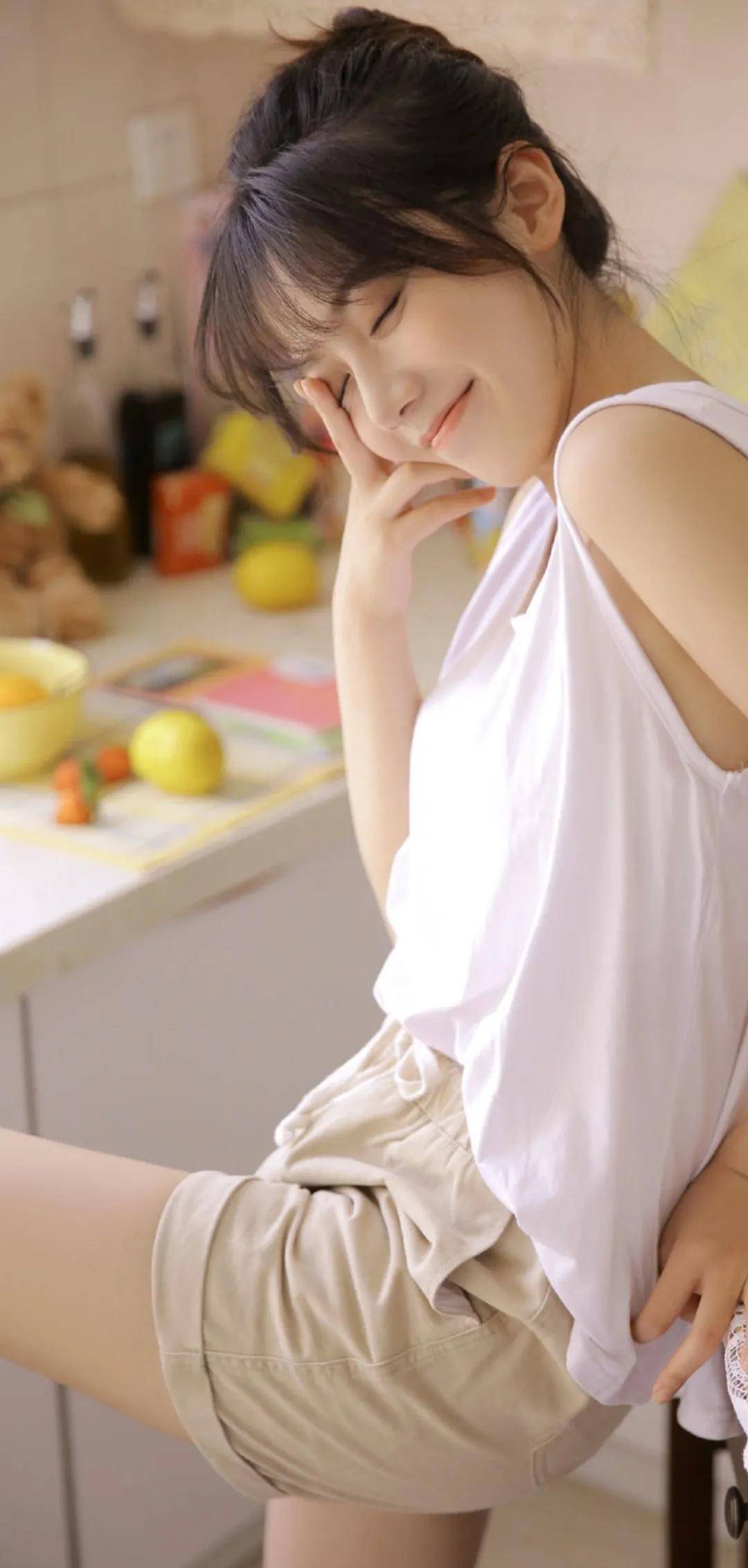 国产美女裸体无遮挡免费视频:05-23-26-28-36-41L：07,关于网络内容与道德伦理的探讨——以国产美女裸体无遮挡免费视频为例