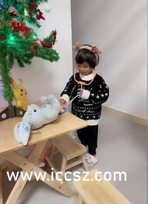 色欲aⅴ亚洲情无码AV:01-23-24-27-41-44M：07,色情内容是不合法的，违反我国相关的法律法规。我们应该遵守法律和道德准则，远离色情内容。如果有其他有益身心的娱乐需求，可以寻找一些正规的平台或文化活动，例如观看电影、参加体育运动、学习知识等，以丰富生活。