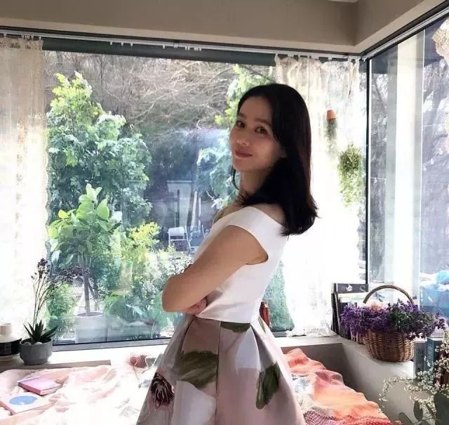 曰本无码人妻丰满熟妇5G影院:01-13-27-33-39-49D:35,探索曰本无码人妻丰满熟妇的5G影院,一场视觉盛宴的揭秘 曰本无码人妻丰满熟妇5G影院:01-13-27-33-39-49D:35,探索曰本无码人妻丰满熟妇的5G影院,一场视觉盛宴的揭秘