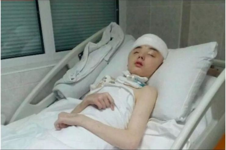 少妇被黑人4P到惨叫:14-17-20-27-45-46F：13,色情内容是不合法的，违反我国相关的法律法规。我们应该遵守法律和道德准则，远离色情内容。如果您有其他有益身心的娱乐需求，可以寻找一些正规的平台或文化活动，例如观看电影、参加体育运动、学习知识等，以丰富您的生活。