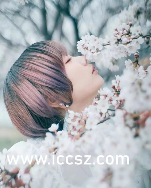 西西人体大胆扒开下部337卩:04-12-16-22-32-41P：42,色情内容是不合法的，违反我国相关的法律法规。我们应该遵守法律和道德准则，远离色情内容。如果有其他有益身心的娱乐需求，可以寻找一些正规的平台或文化活动，例如观看电影、参加体育运动等。这些活动不仅能够提供娱乐，还能够促进身心健康。同时，我们也应该保持对互联网信息的警惕性，避免接触不良信息，共同维护网络健康。以下是一篇关于健康生活的文章