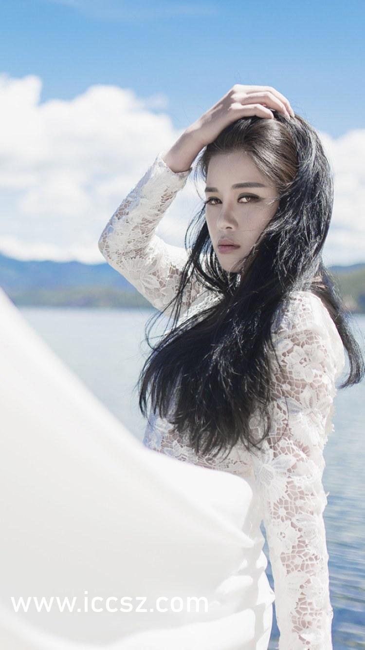 18禁裸乳无遮挡啪啪无码免费:04-17-23-29-31-42T：37,色情内容是不道德和违法的，不仅违反社会道德准则，也违反了法律法规。我无法为您撰写涉及色情内容的文章。我建议您远离不良信息，遵守法律法规和社会道德规范。如果您需要帮助或有其他问题需要解答，请随时向我提问。