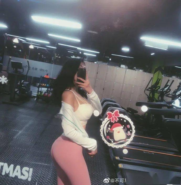 人妻少妇精品中文字幕AV蜜桃:05-16-23-37-44-45P：37,色情内容是不合法的，违反我国相关的法律法规。我们应该遵守法律和道德准则，远离色情内容。如果您有其他有益身心的娱乐需求，可以寻找一些正规的平台或文化活动，例如观看电影、参加体育运动，以丰富您的生活。