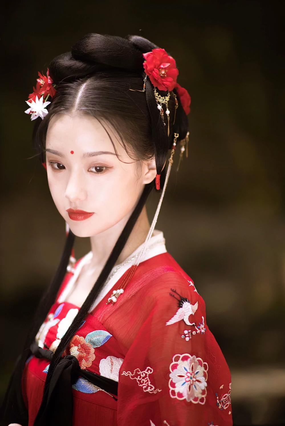 国产美女视频免费观看的网站:06-23-29-39-40-47J：14,关于国产美女视频免费观看的网站，探索与赏析