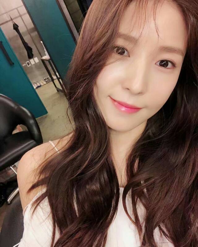 亚洲爆乳精品无码AAA片:10-15-19-20-35-49D：21,亚洲爆乳精品的无码AAA片，深度探索与影像艺术