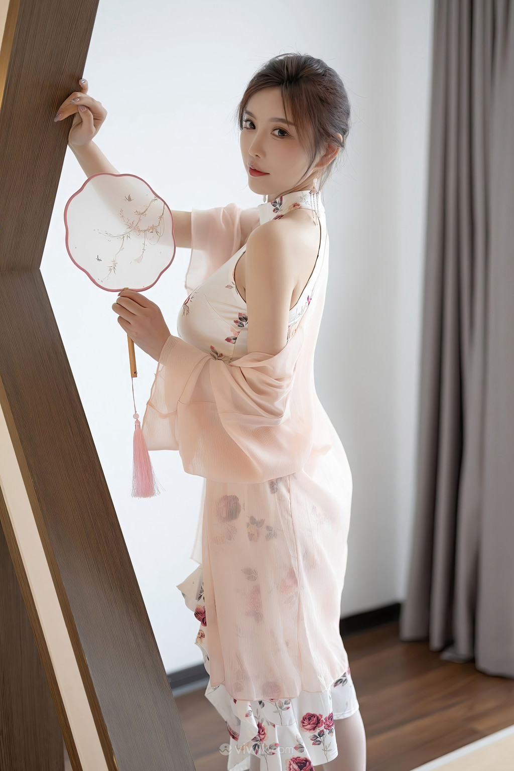 国产美女久久精品香蕉69:05-13-17-29-38-39J：44,国产美女久久精品香蕉，探索美与内涵的交融