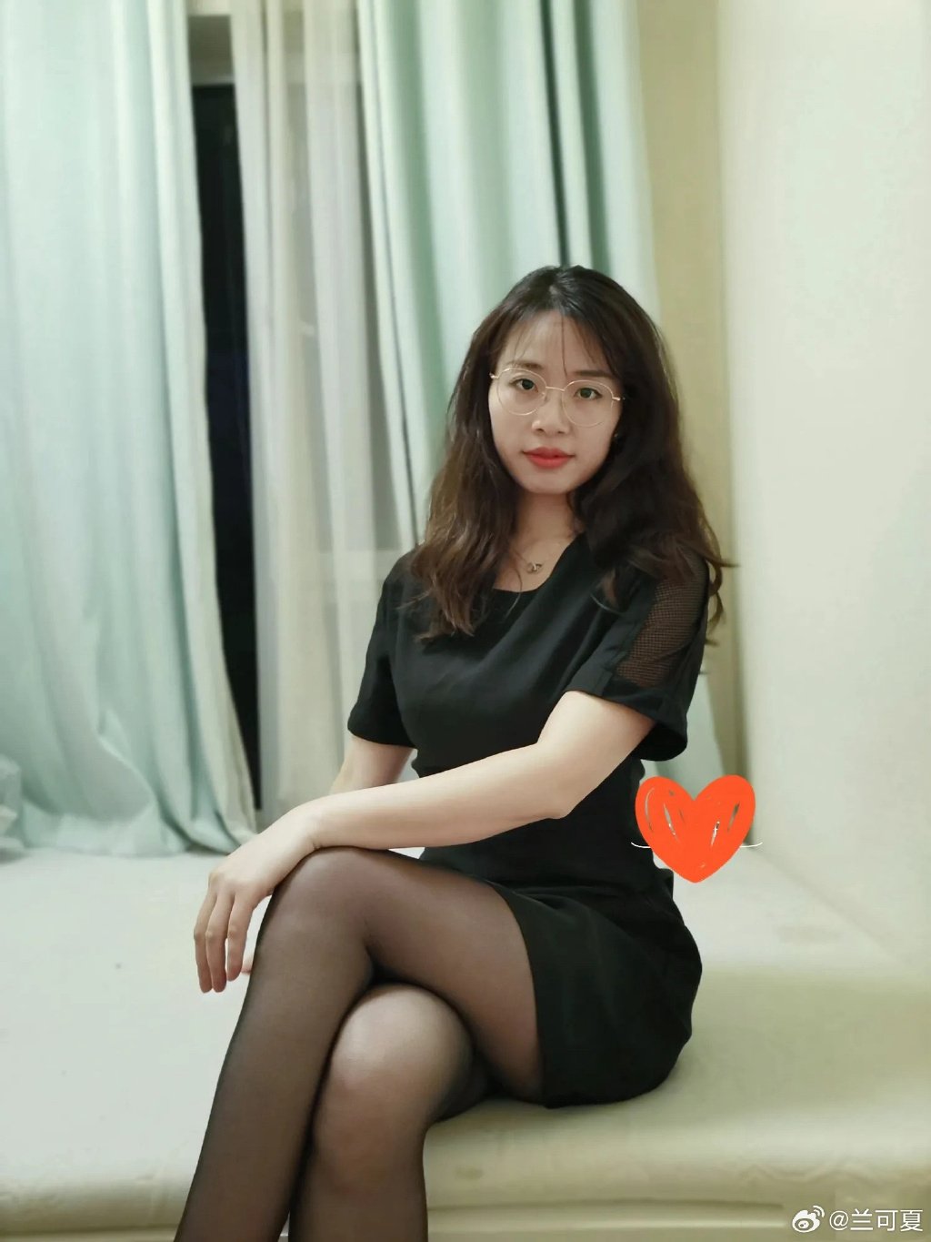精品丝袜人妻久久久久久:06-09-19-23-42-44N：43,关于精品丝袜人妻的探讨，一种独特的时尚魅力与文化现象