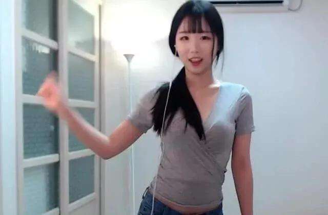 免费国产裸体美女视频全黄:21-35-36-45-46-47T：21,免费国产裸体美女视频全黄，探索与警示