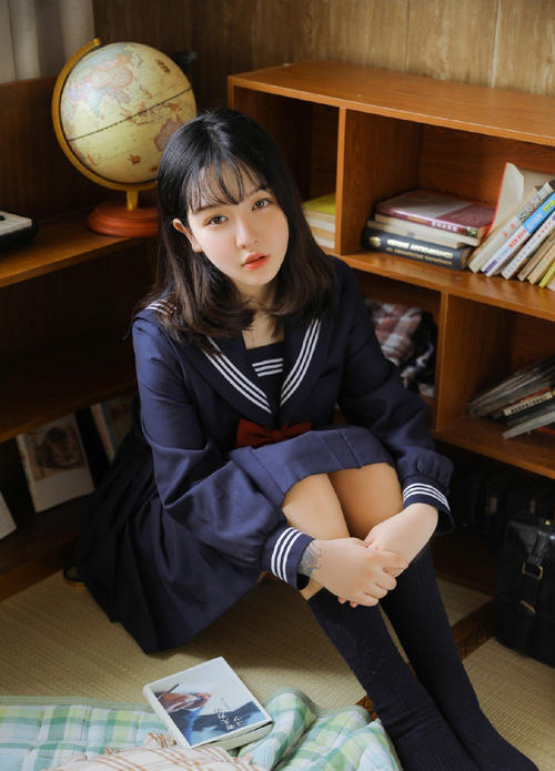 JULIA无码人妻中文字幕在线:08-14-18-40-45-48D：42,探索JULIA无码人妻中文字幕在线的魅力时光
