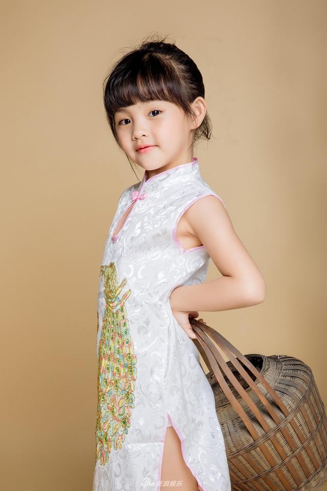 婷婷五月日韩AV永久免费:01-13-25-34-37-48T：25,婷婷五月日韩AV永久免费，探索数字时代的成人娱乐新境界